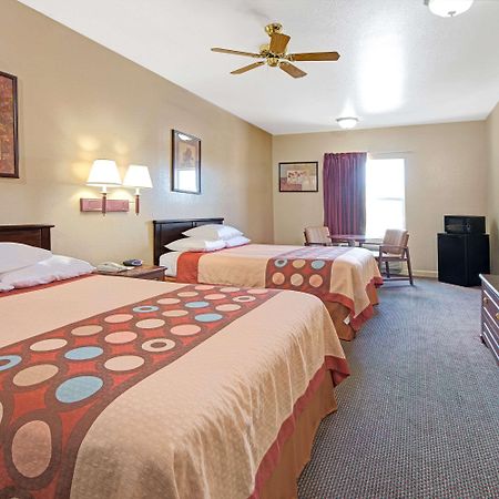 Super 8 By Wyndham St. Louis Airport Hotel Woodson Terrace Luaran gambar