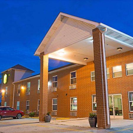 Super 8 By Wyndham St. Louis Airport Hotel Woodson Terrace Luaran gambar