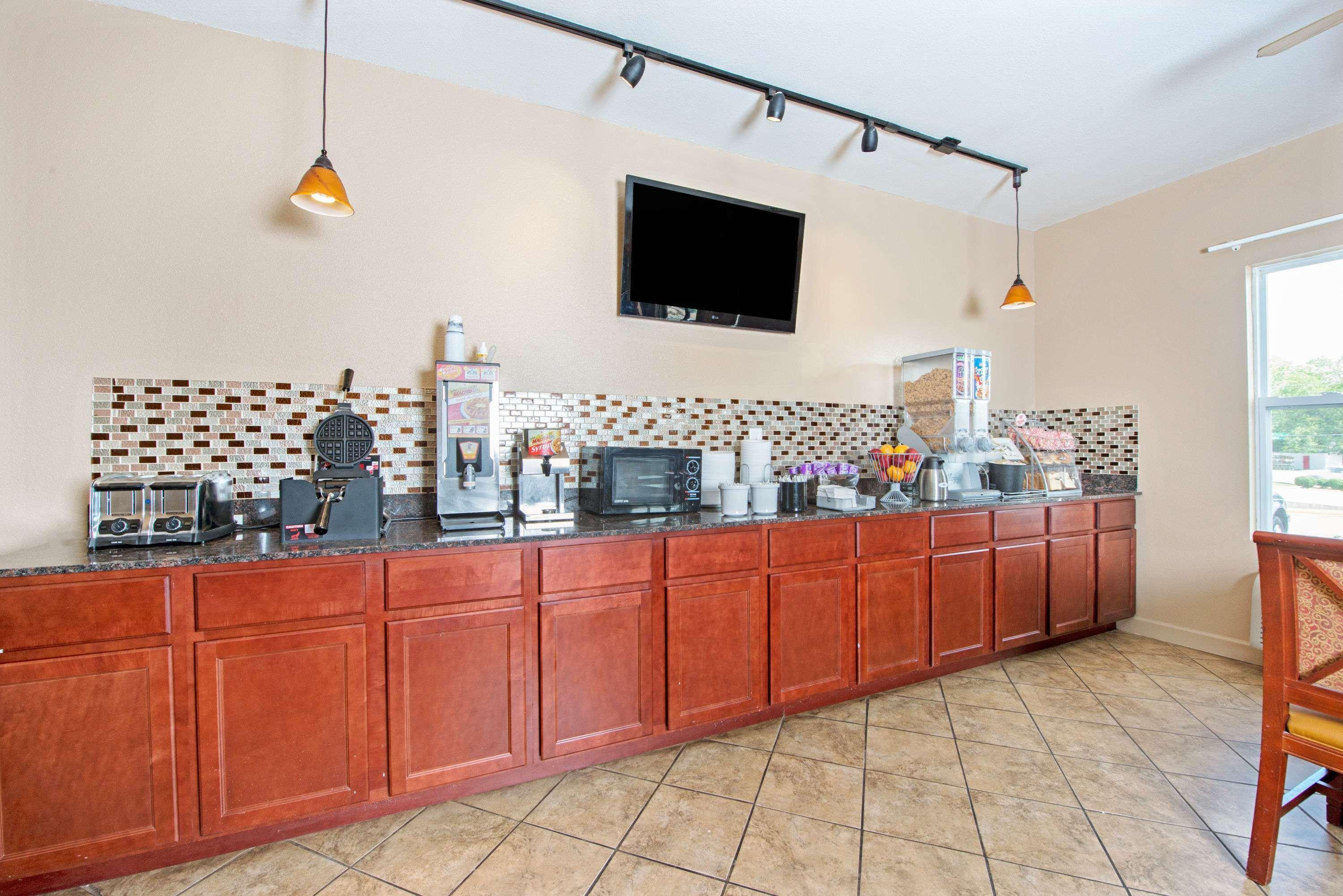 Super 8 By Wyndham St. Louis Airport Hotel Woodson Terrace Luaran gambar