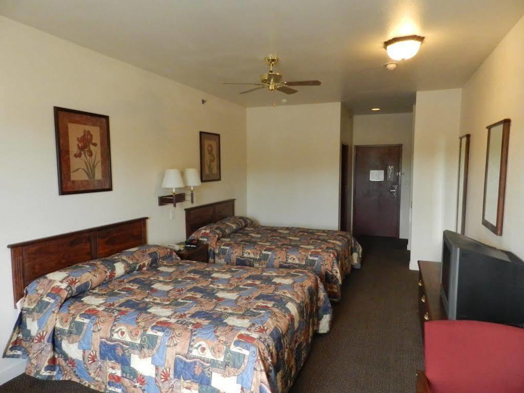Super 8 By Wyndham St. Louis Airport Hotel Woodson Terrace Luaran gambar
